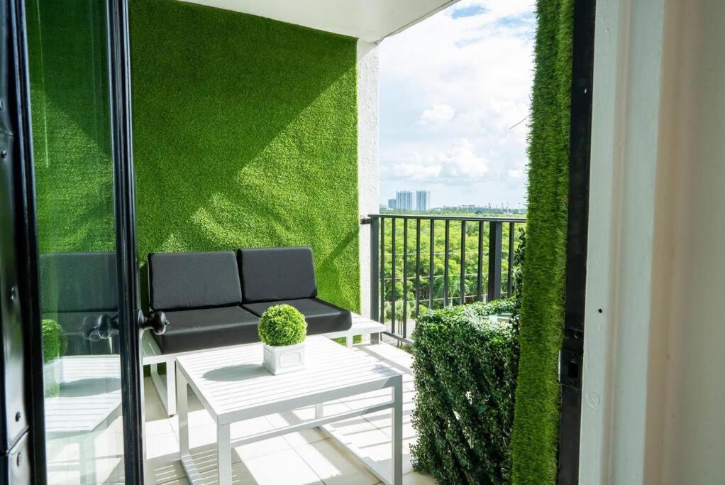 Live In Style! Apartment North Miami Beach Exterior photo